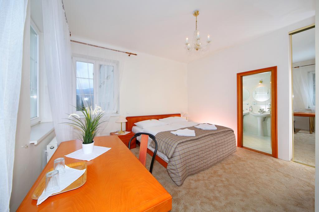Palace Club Špindlerŭv Mlýn Oda fotoğraf