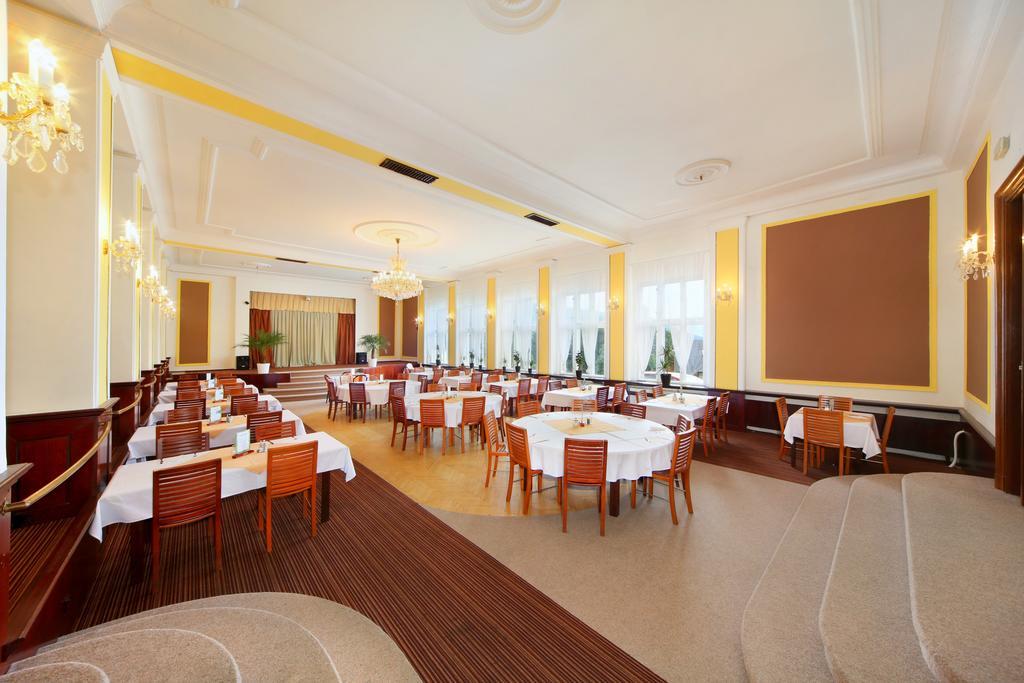 Palace Club Špindlerŭv Mlýn Dış mekan fotoğraf